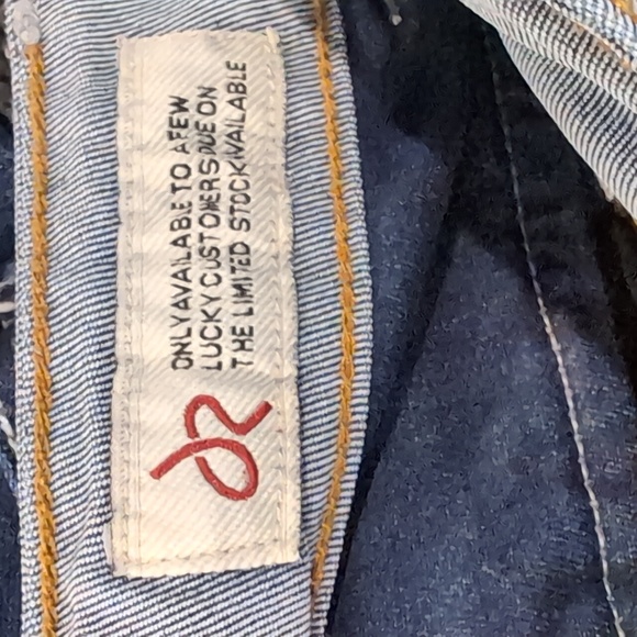 Stylish Women's Denim Jeans - Picture 12 of 14